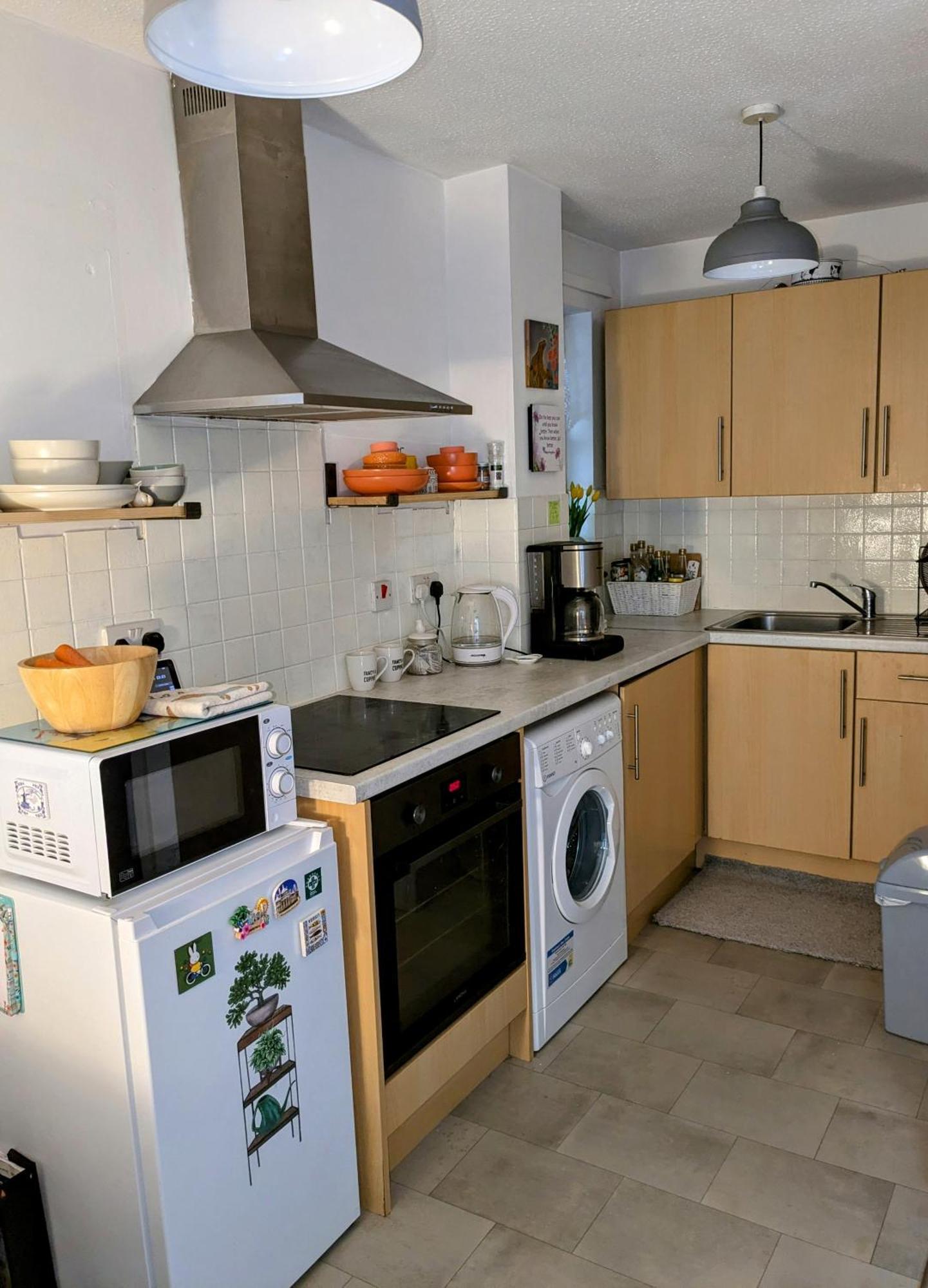 Centre With South Facing Patio, 10 Minutes Walk To The Harbour Appartamento *